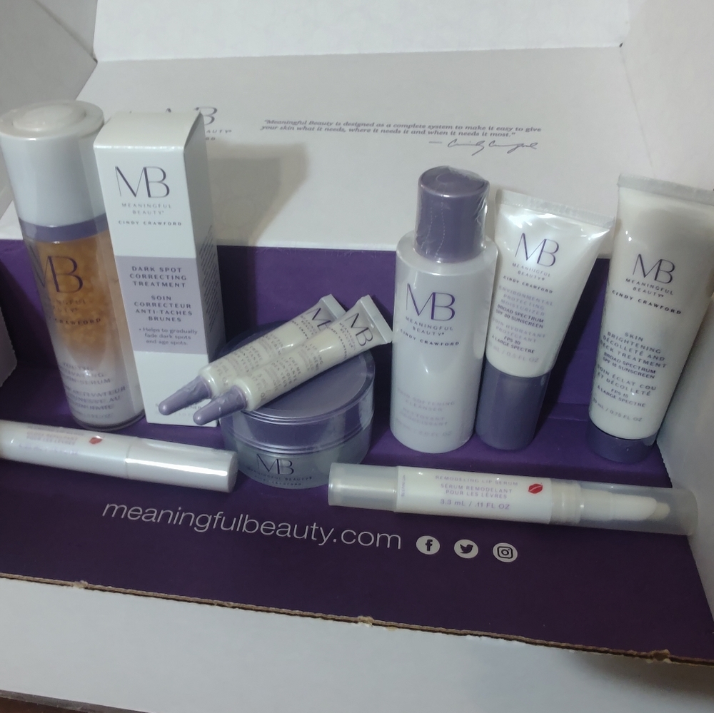 NWT Meaningful Beauty Cindy Crawford set